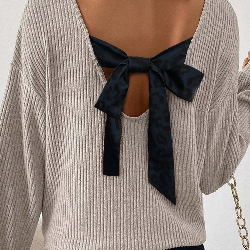 Bow Back V-Neck Ribbed Sweater - Gray - Picture 2 of 4